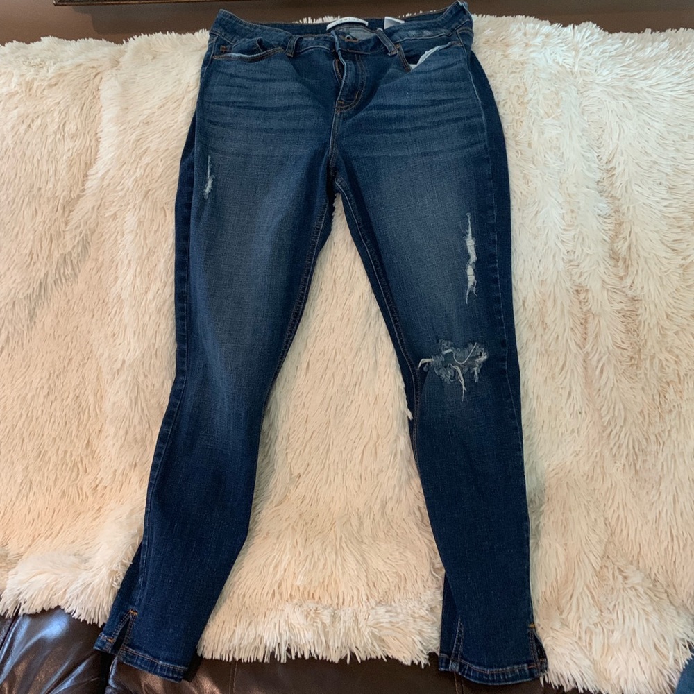 Ladies crop skinny jeans